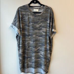 Gray and green Camouflage Short Sleeve dress Crew Neck large